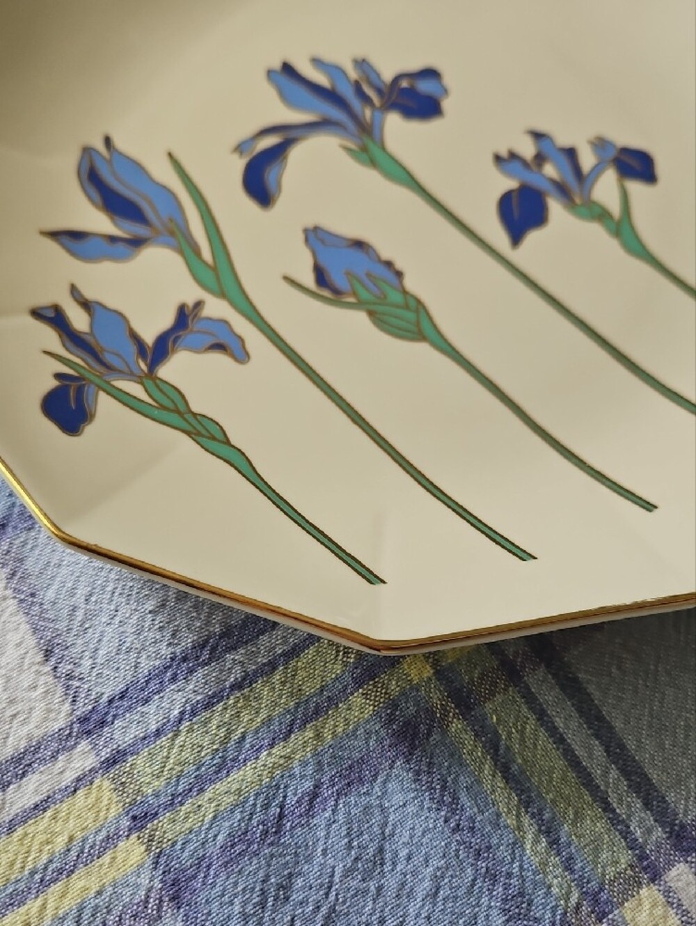 Otagiri Iris Rhapsody 8” Salad Plate Porcelain Vintage - Picture 4 of 6